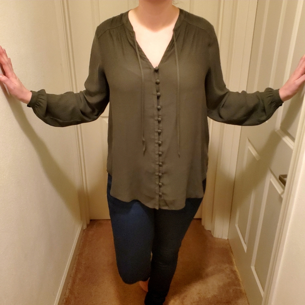 Crepe Button-Front Tie Neck Tunic Top